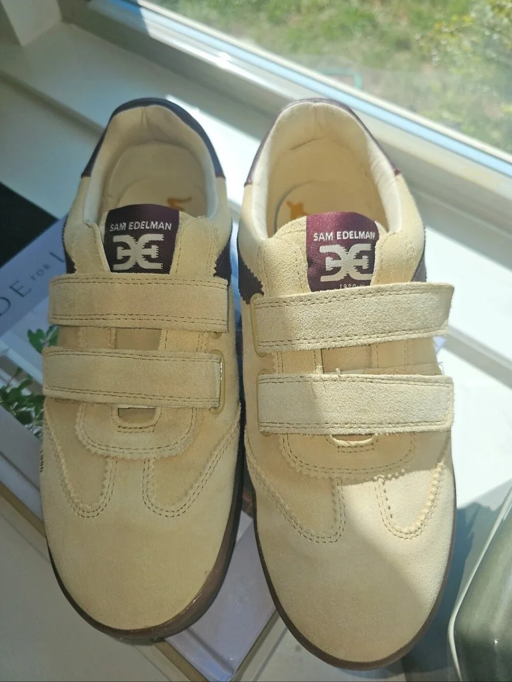 Sam Edelman photos color flaws
